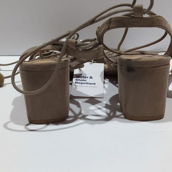 Old Navy Strappy Heels with PomPom Taupe Size 9 NWT - Picture 5 of 7